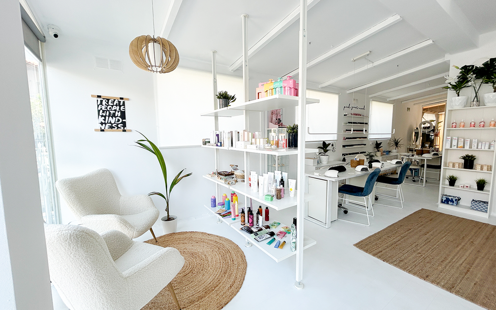 Base & Top | Nails. Beauty. Skincare.