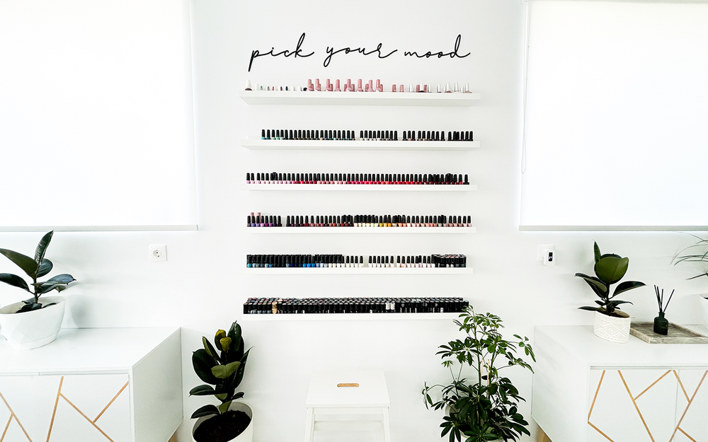 Base & Top | Nails. Beauty. Skincare.