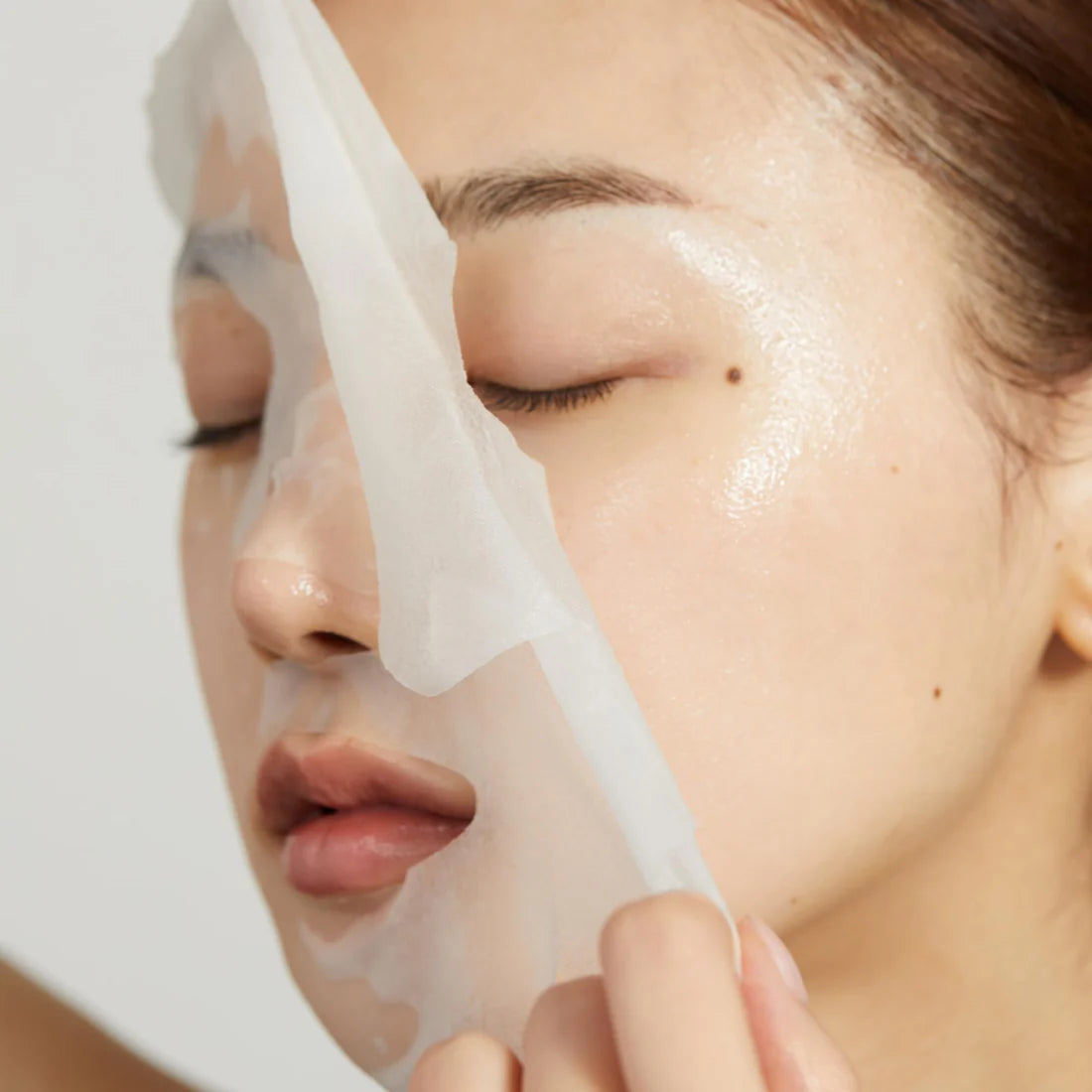 Deep Peptide Mask - Illuminating Face Sheet Mask with Peptides - 1pcs/27ml